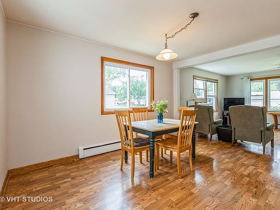 4th image of 3915 Clearbrook Ave