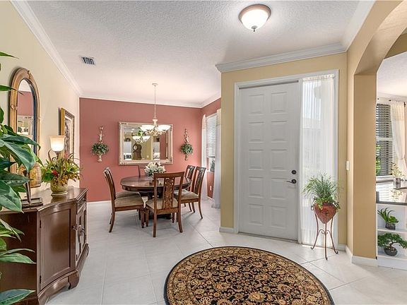 3rd image of 1540 SE Prestwick Lane #12