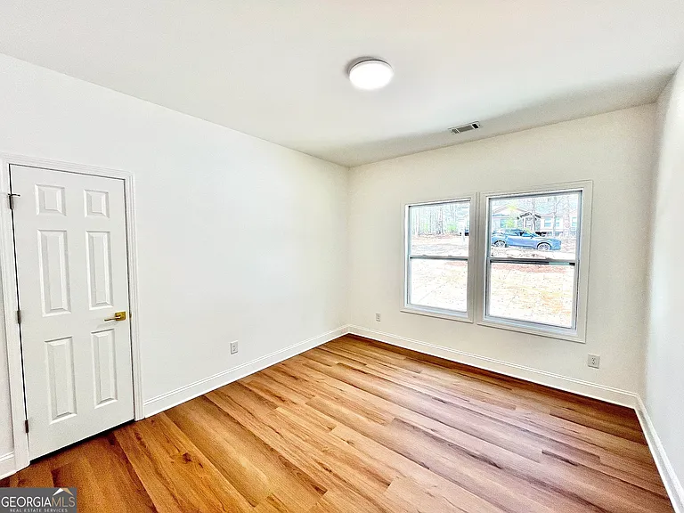 204 Custer Cir — Photo 18