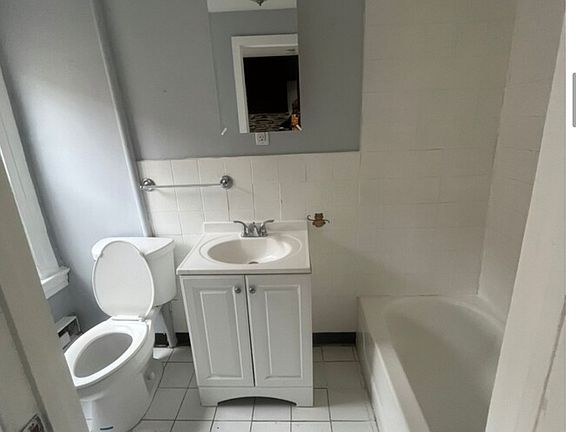 5th image of 538 Norwood St #C