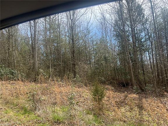 5th image of 238 Freedom Dr