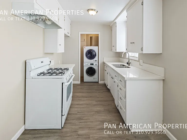 110 W Market St #5 — Photo 19