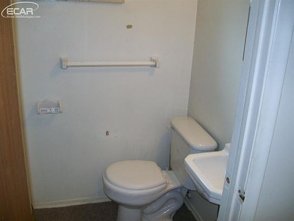 5th image of 5116 Merit Dr