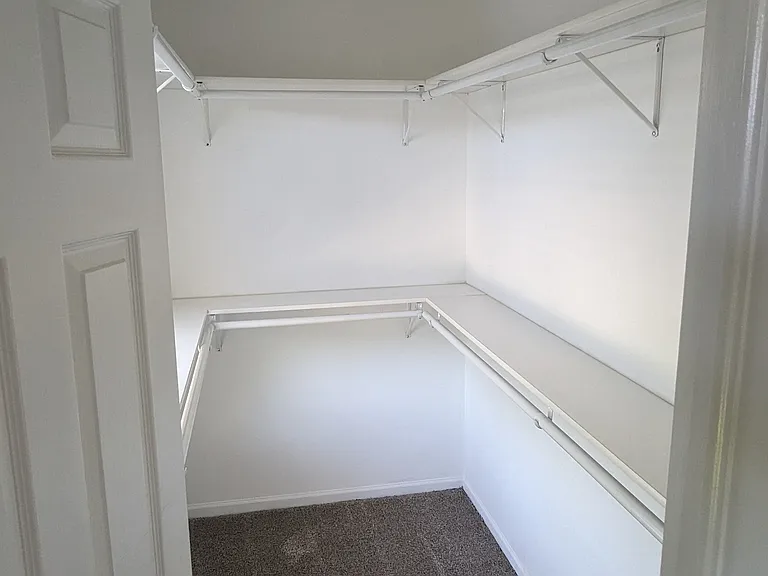 768 Lambert Ln — Photo 9