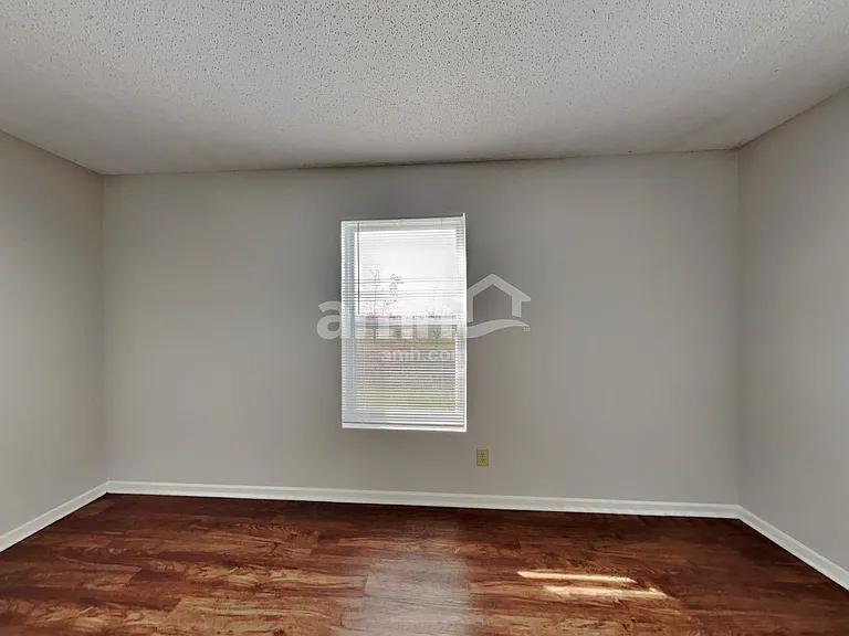 2120 Bridlewood Dr — Photo 16