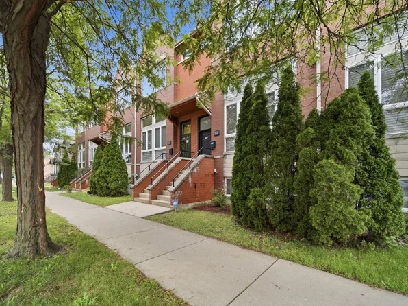 6336 N Sacramento Ave, Chicago, IL 60659