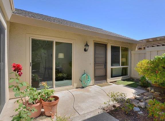 3rd image of 205 Escobar Ave