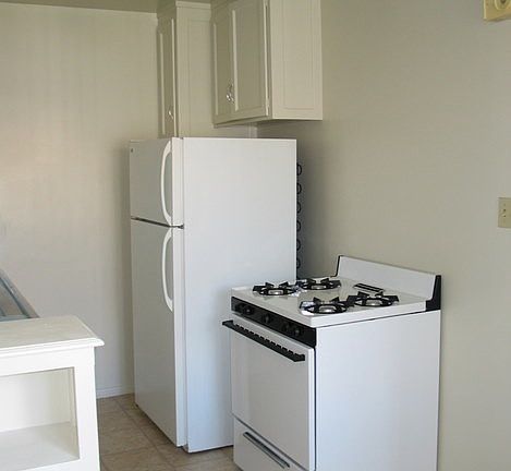 5th image of 3186 S Barrington Ave APT I