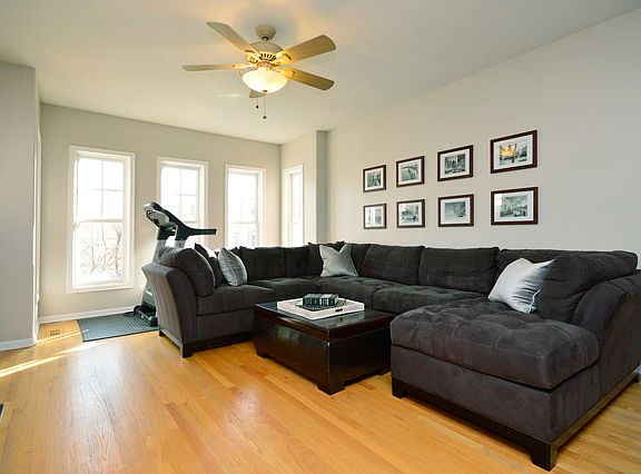 3rd image of 4890 N Ashland Ave APT 2N