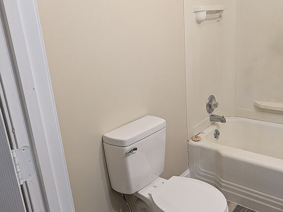 3rd image of 212 S Raleigh Ct
