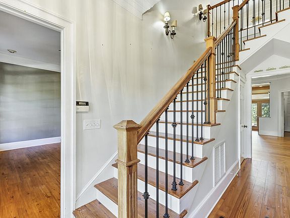 4th image of 1908 Lake Arthur Dr