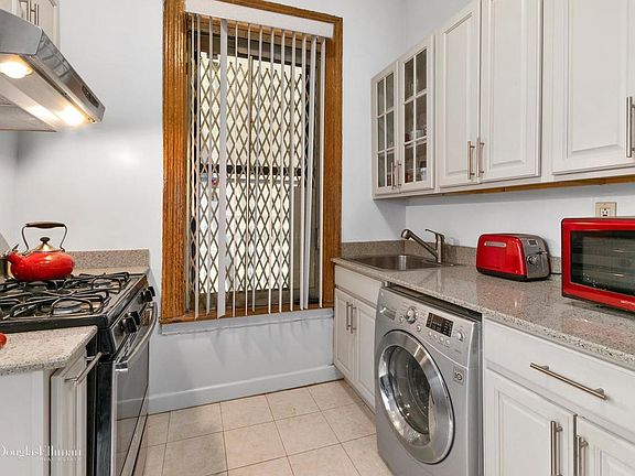 3rd image of 361 W 121st St APT 2E