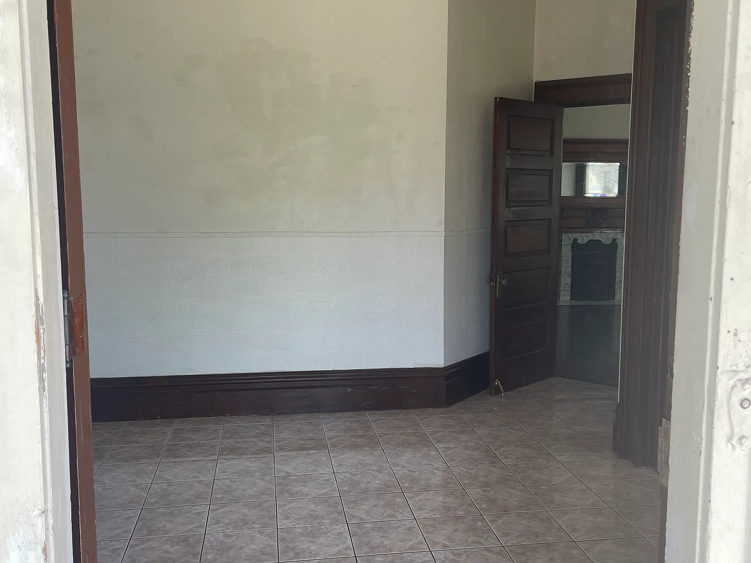 3 bed, 1300 sqft, $3,500 — Photo 2