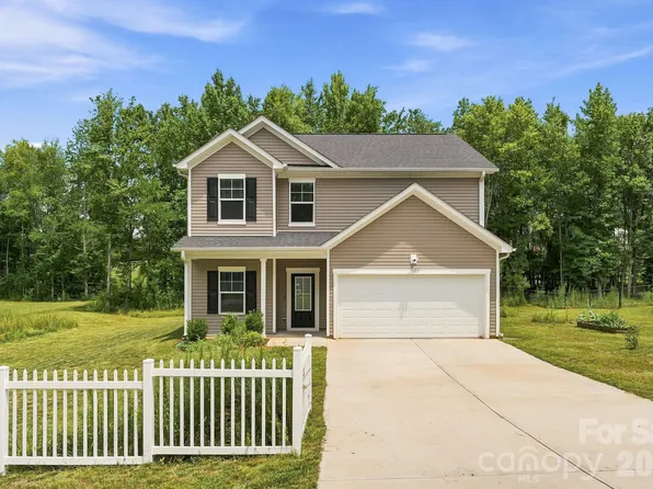 3517 Cambridge Pl, Statesville, NC 28625