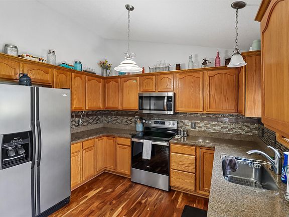 4th image of 1506 W Jackson Ave