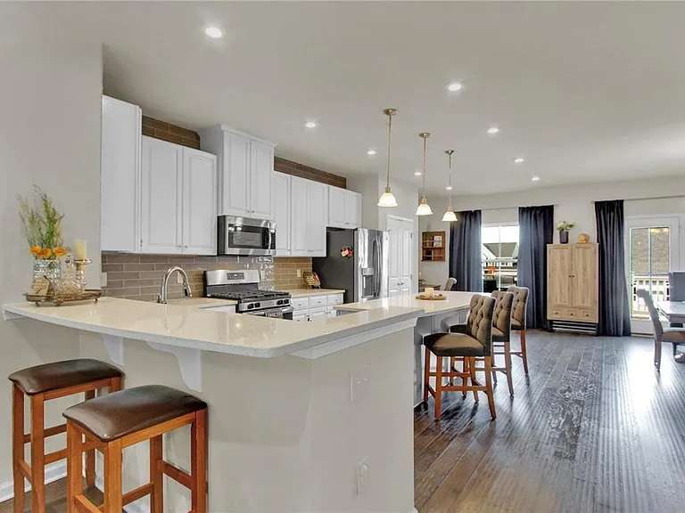 2397 Emanuel Ct — Photo 12