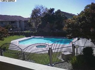 12 Las Moradas Cir, San Pablo, CA 94806