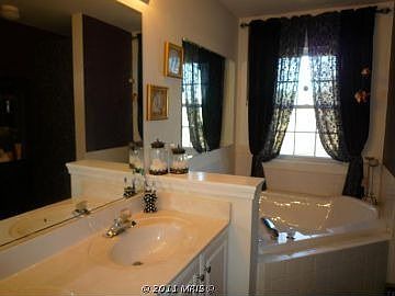 5th image of 6401 Basil Ct