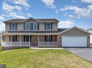 2226 Adin Ln, Chambersburg, PA 17202