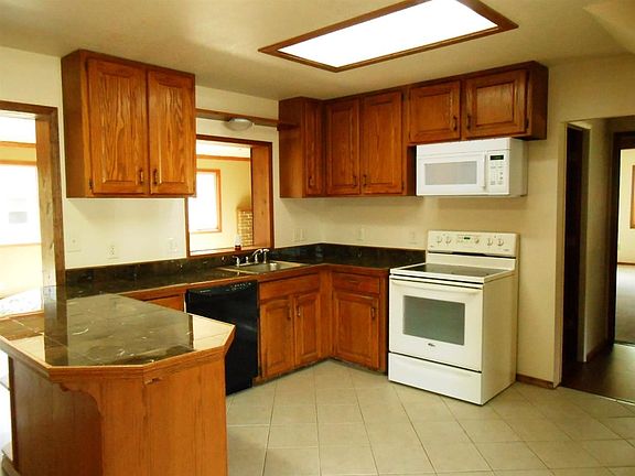 4th image of 255 Cooper Ave
