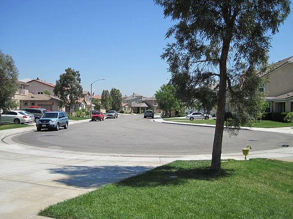 Cul-De-Sac Street View