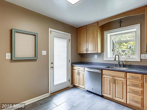 2nd image of 9719 Singleton Dr