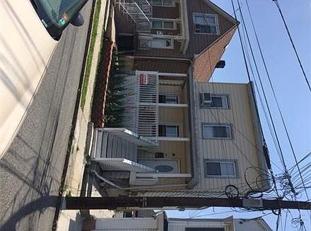 2nd image of 539 Harrington St