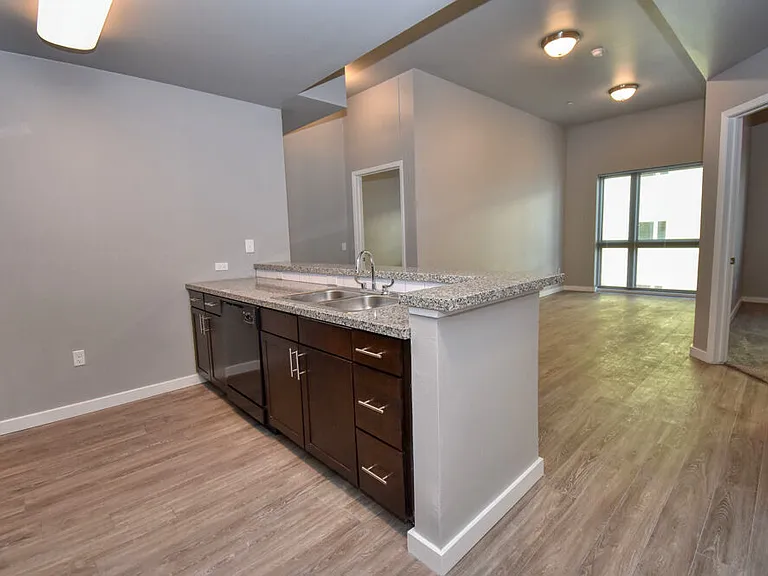 2208 Cypress St — Photo 11