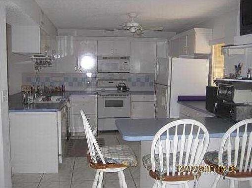 5th image of 11110 SW 15th Mnr
