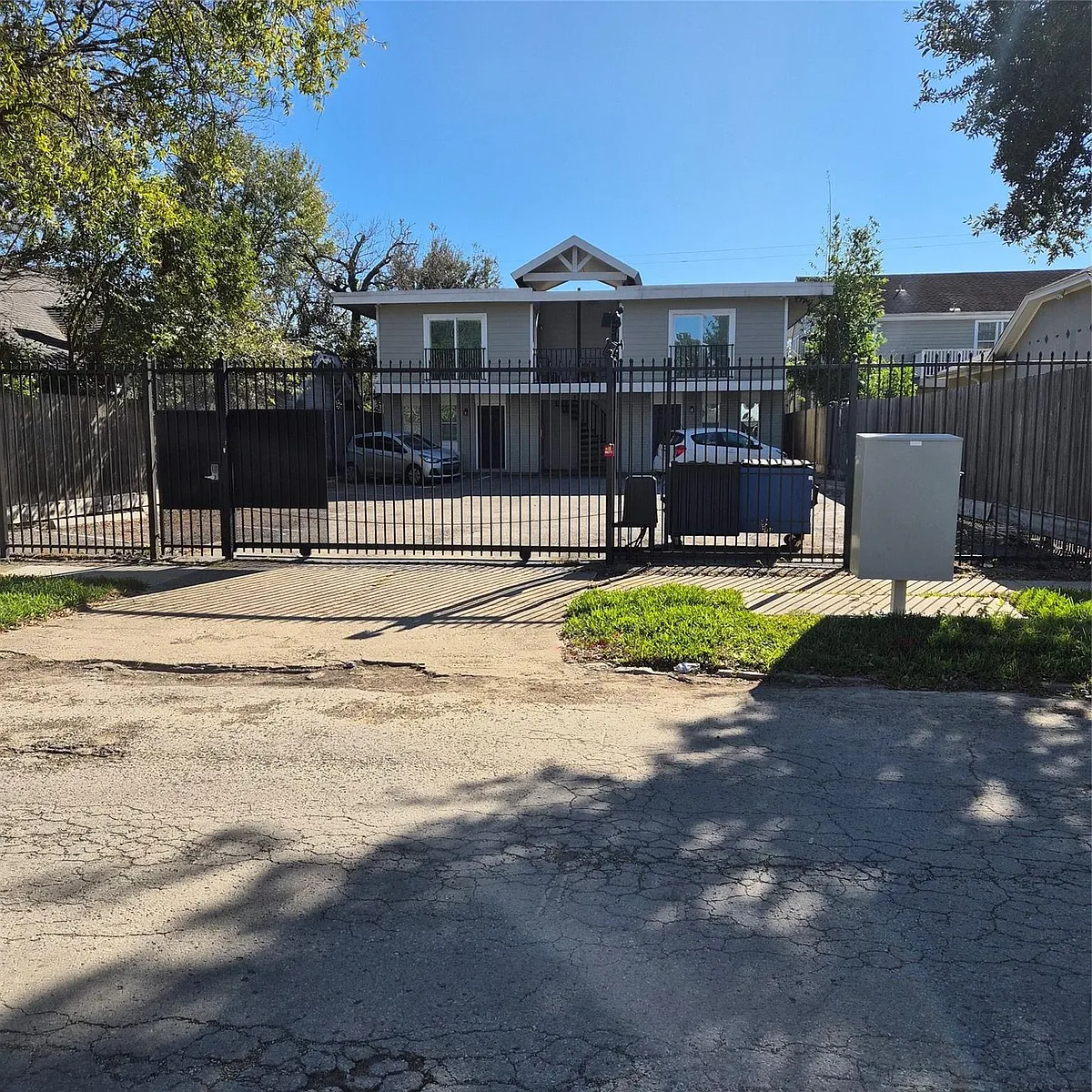 Building Photo - 1421 Marshall St #2