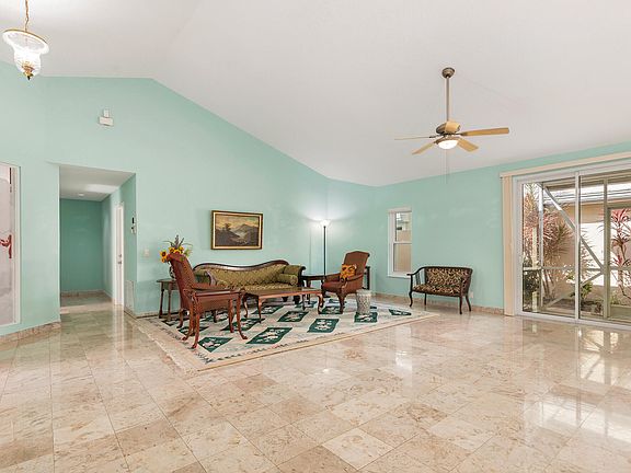 3rd image of 9213 Heathridge Drive