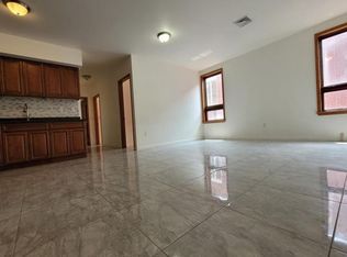 21 Center St #2A, Middletown, NY 10940