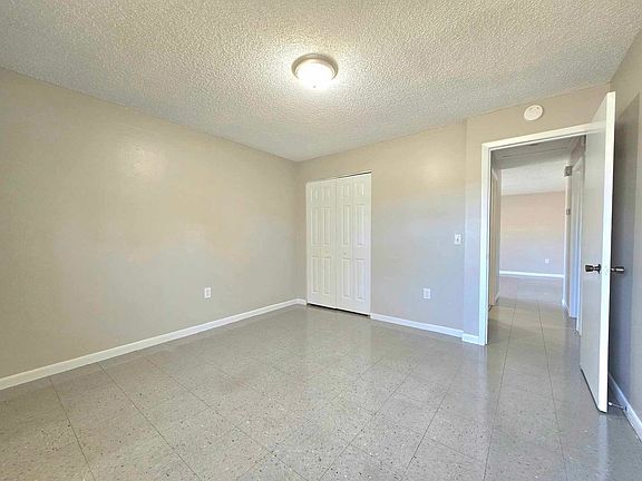 5th image of 603-605 E Garden St