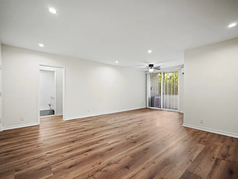 Blackburn Beverly by Wiseman — Photo 102