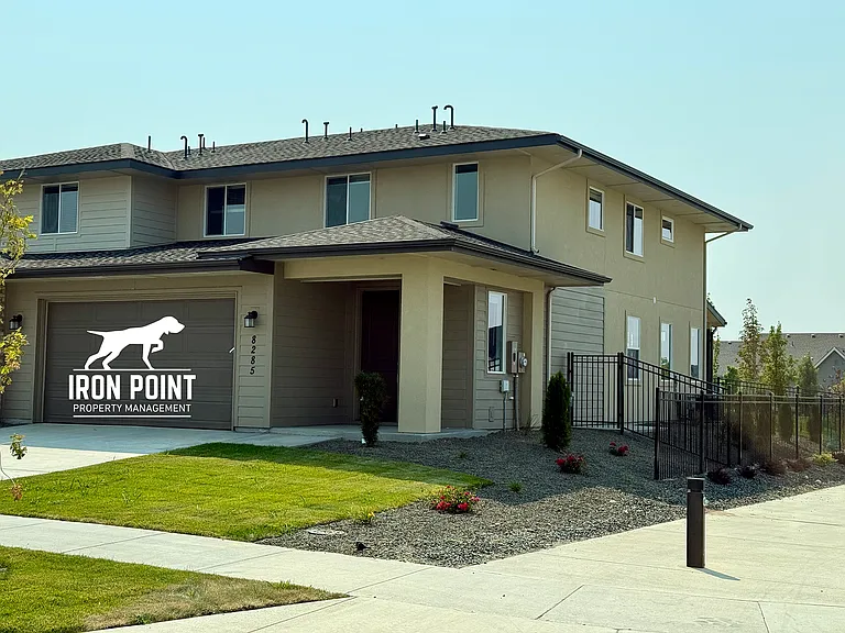 8285 W White Willow St — Photo 1
