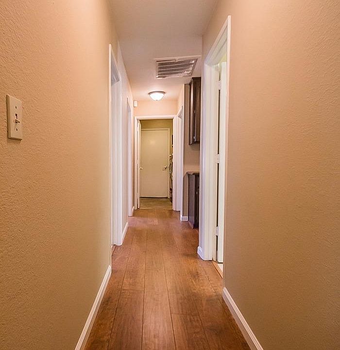 1st image of 1450 Deerfield Cir