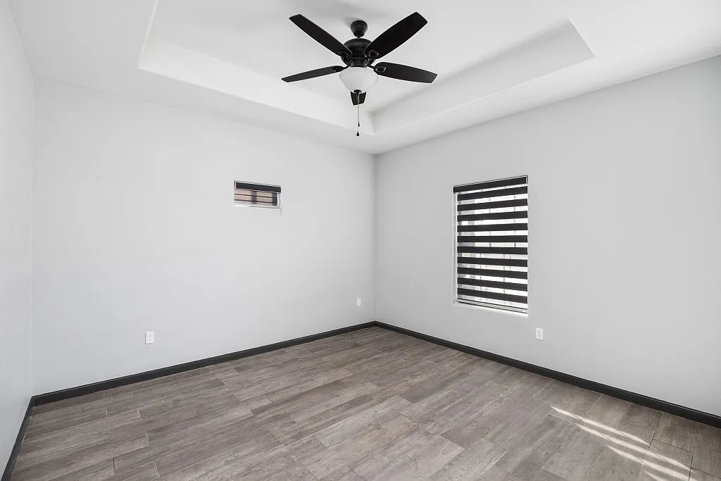 Modern 2-Bedroom Apartment in Edinburg, Texas — Photo 2