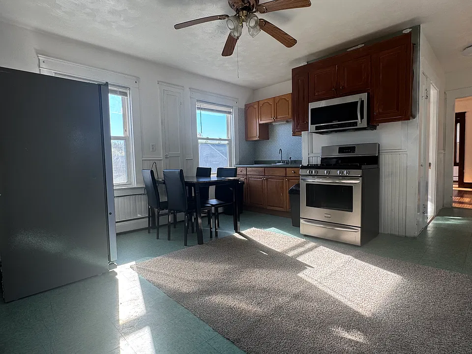57 Reynolds St #2