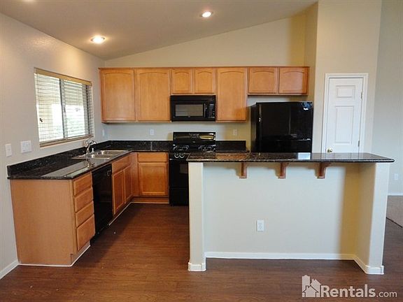 4th image of 5804 Autumn Damask St