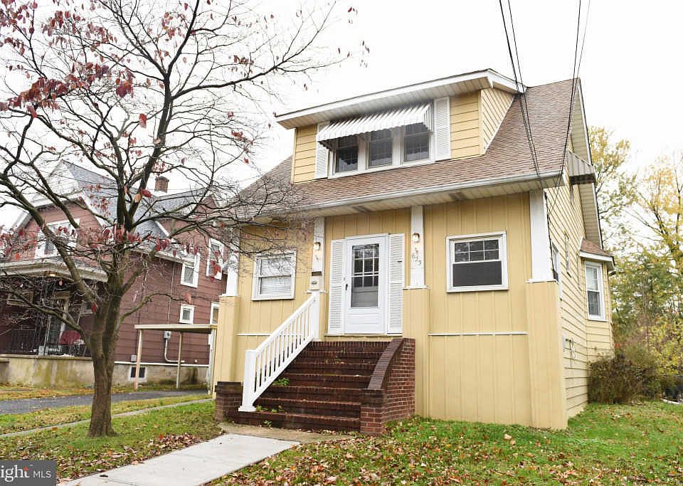 1st image of 623 Eldridge Ave
