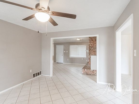 3rd image of 3708 Scarlet Ave