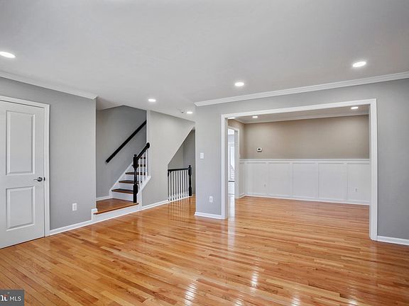 4th image of 13905 Barnsley Pl