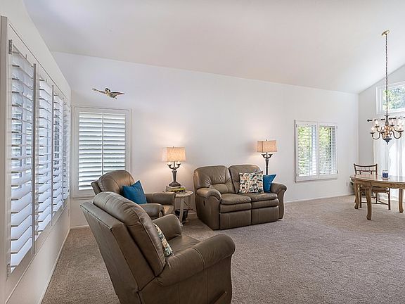 4th image of 28756 Greenwood Pl