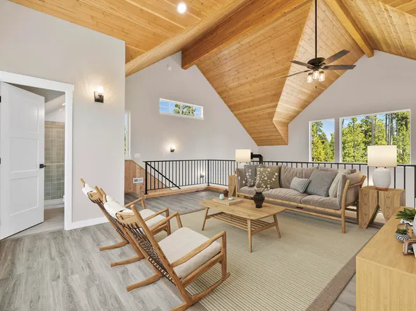 16932 Upland Rd, Bend, OR 97707