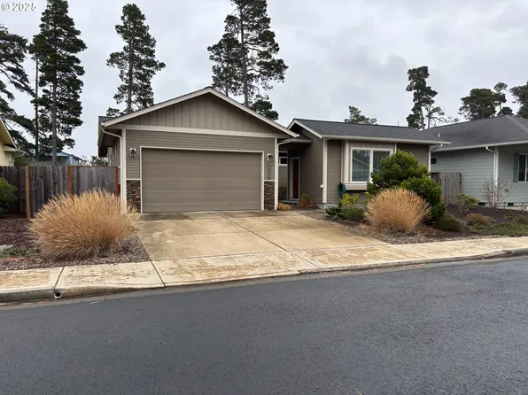 4040 Nandina Dr, Florence, OR 97439