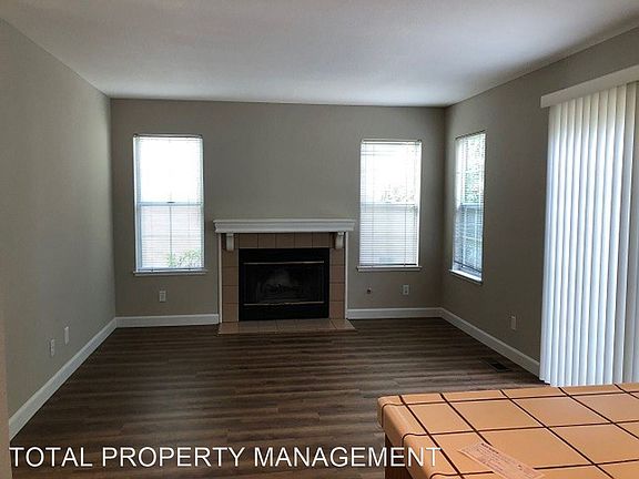 5th image of 894 Windmill Park Ln