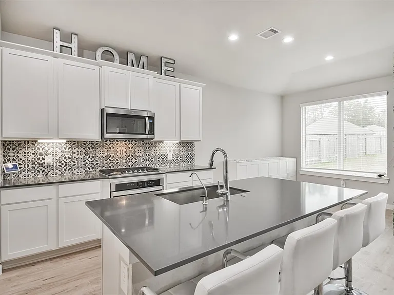 14226 Lake Lodge Dr — Photo 11