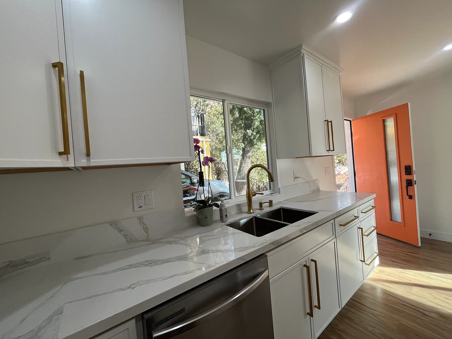2 bed, 2.5 bath, 1000 sqft, $2,800 — Photo 4