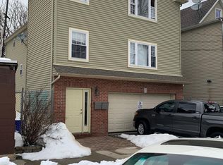 230 Autumn St FLOOR 2, Passaic, NJ 07055