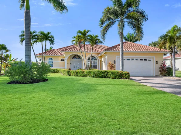 18031 Royal Tree Pkwy, Naples, FL 34114